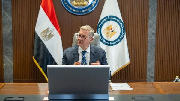 خطة خمسية لتطوير قطاع البترول المصري