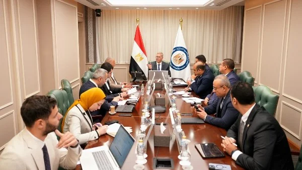 وزير البترول يسرع تنفيذ مجمع الصناعات الفوسفاتية