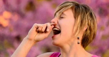 حساسية العين في الربيع: الأعراض وطرق العلاج