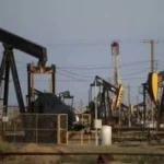 التطورات العالمية في السياسة والاقتصاد