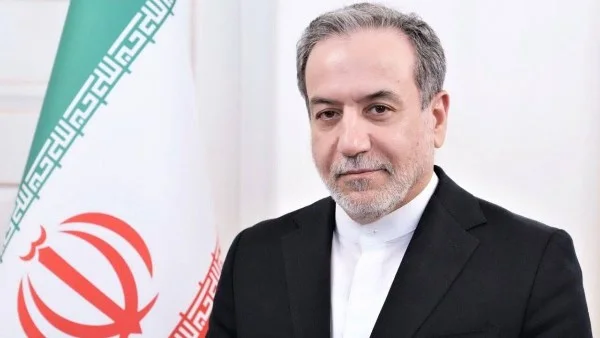 وصول وفد إيراني إلى إسلام آباد وسط مباحثات مرتقبة