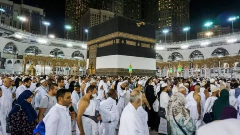 موعد استئناف تأشيرات العمرة لموسم 1448 هـ