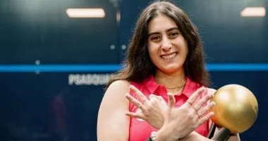 نور الشربيني تتجه نحو إنجاز تاريخي في بطولة العالم للاسكواش