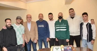 زيارة وفد النادي المصري لياسر يحيى بعد العودة من العلاج