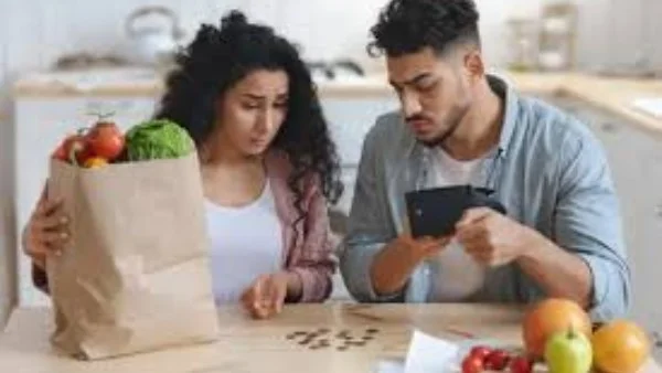 تجنب الأخطاء المالية التي تسرق راتبك