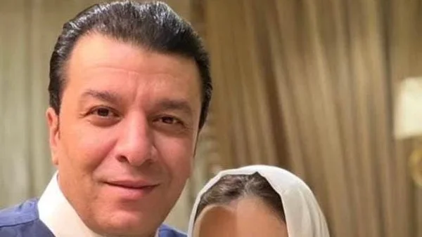 مصطفى كامل يحتفل بذكرى زواجه برسالة رومانسية