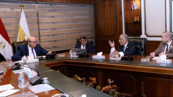 وزير الطيران يستقبل نواب البرلمان لتعزيز العمل المشترك