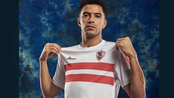 عمر جابر يدعم الزمالك من مدرجات استاد القاهرة
