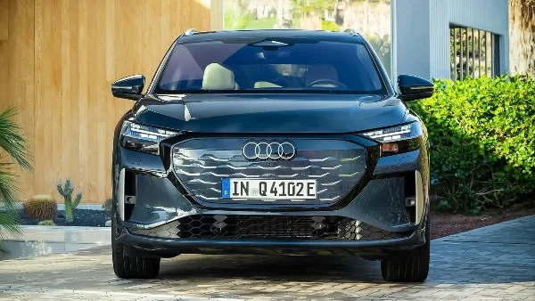 أودي تكشف عن Q4 موديل 2027 فيس ليفت الجديدة