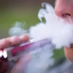 تدخين الڤيب يشكل خطرًا محتملًا للإصابة بالسرطان