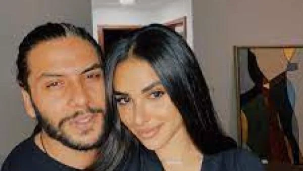 آية سماحة تحذف صورة رومانسية مع زوجها بعد انتقادات