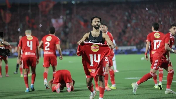 الأهلي يتقدم على الزمالك في الشوط الأول بالدوري