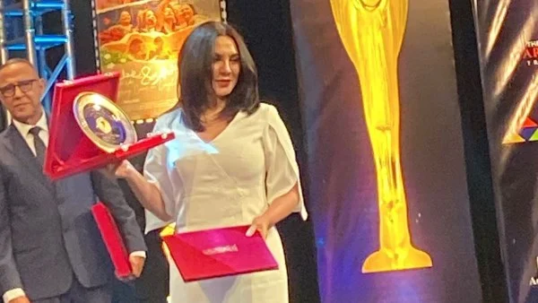 تكريم سولاف فواخرجي في مهرجان الكاثوليكي للسينما