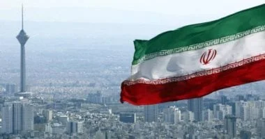 اشتباك الدفاعات الجوية الإيرانية مع طائرات مسيّرة في طهران
