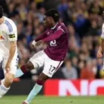 ليدز يونايتد يسحق بيرنلي بثلاثية في الدوري الإنجليزي