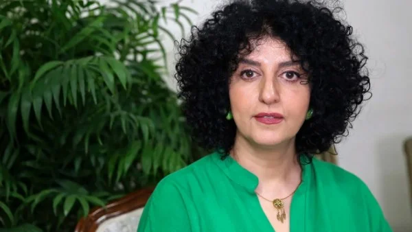 نرجس محمدي الحائزة على نوبل تنتقل من السجن إلى المستشفى