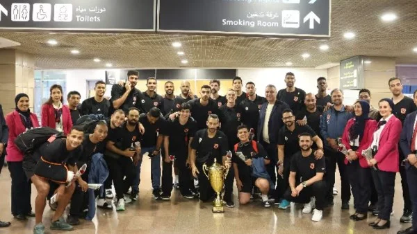 الأهلي يتوج بلقب كأس إفريقيا للأندية للطائرة