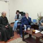 الخطيب يطمئن على صحة مشجع الأهلي عبدالله عربي