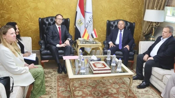 تطور قطاع النقل المصري يثير اهتمام إسبانيا بالاستثمار