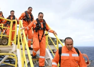 مدبولي يتفقد الحفار البحري "القاهر-2" ويحث على توطين التكنولوجيا