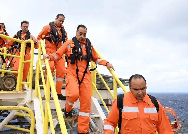 مدبولي يتفقد الحفار البحري "القاهر-2" ويحث على توطين التكنولوجيا