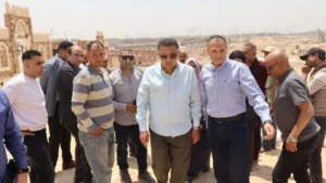 محافظ القليوبية يتفقد إنشاء سور لحماية الأراضي