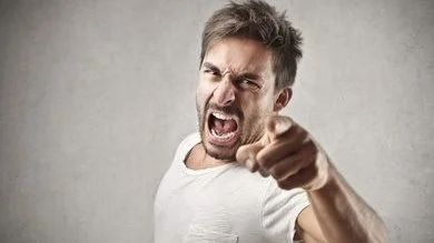 أبراج سريعة الانفعال وصعبة التحكم