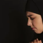 لبس السواد للميت: حقيقة أم خرافة؟