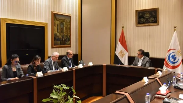 وزير الصحة يبحث دعم القطاع الصحي في غزة