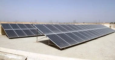 الطاقة الشمسية تعزز اقتصاد المحال التجارية في مصر