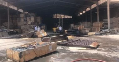 السيطرة على حريق مخزن أخشاب في الشرابية