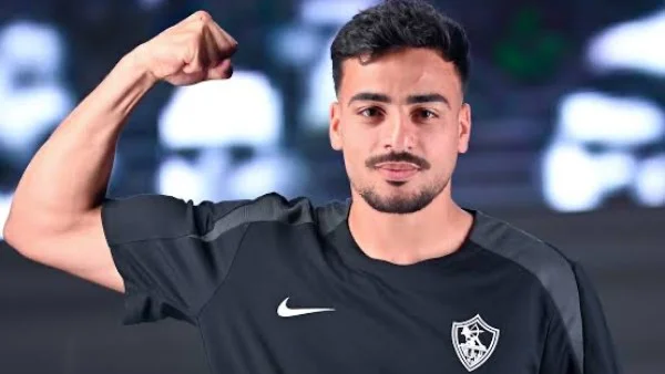 محمد إسماعيل في مركز الظهير الأيمن أمام سموحة