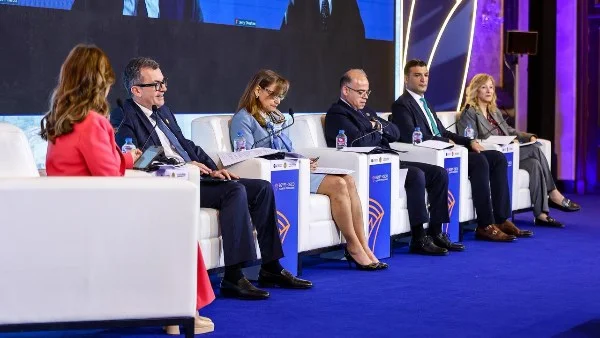 تسريع الإجراءات لجذب الاستثمار وتعزيز النمو الاقتصادي
