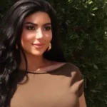 كارولين عزمي تستعرض رشاقتها بإطلالة كاجوال