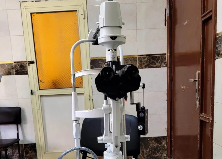 تركيب أجهزة طبية متطورة في مجمع عيادات أبو بكر الصديق