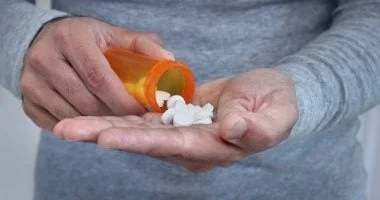 خطر الاستخدام العشوائي لمسكنات الألم في الصيف