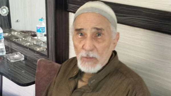 أحمد أبو زهرة يشكر وزير الصحة على رعاية والده