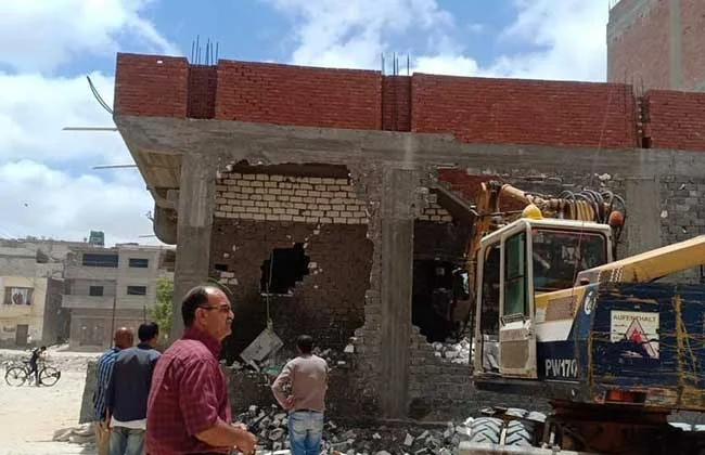 إزالة 5 مخالفات بناء في الإسكندرية