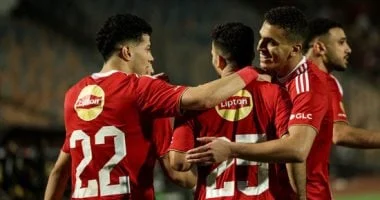 فرص الأهلي في التتويج بالدوري المصري بعد انتصاره على إنبي