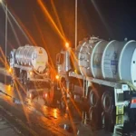 إنهاء سحب مياه الصرف بطريق الأحياء بالغردقة