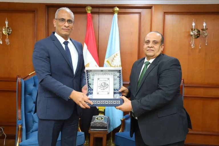 تكريم السكرتير العام المساعد السابق في كفرالشيخ