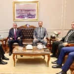نقيب المحامين يلتقي وزير العدل لمناقشة التحديات القانونية