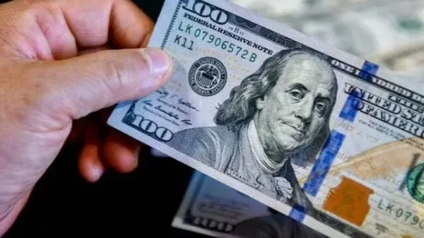 تراجع الدولار مع آمال التوصل لاتفاق بين أمريكا وإيران