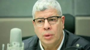الأهلي يقترب من تجديد عقد حسين الشحات