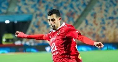 بلعمرى جاهز لتشكيل جبهة الأهلي اليسرى أمام المصرى