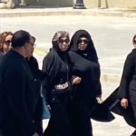 فيفي عبده وبوسي شلبي في جنازة هاني شاكر