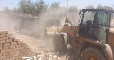 حملات مكبرة لإزالة التعديات على أملاك الدولة في قوص ونجع حمادي