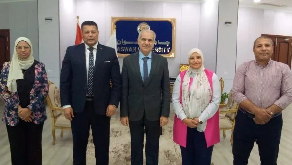 جامعة أسوان تبحث تعزيز التنمية الاقتصادية المحلية