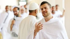 جواز الإحرام قبل الميقات حسب آراء الفقهاء