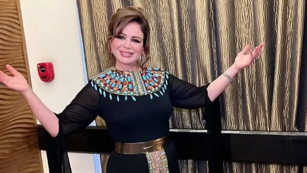 إلهام شاهين تتألق بفستان مثير للجدل